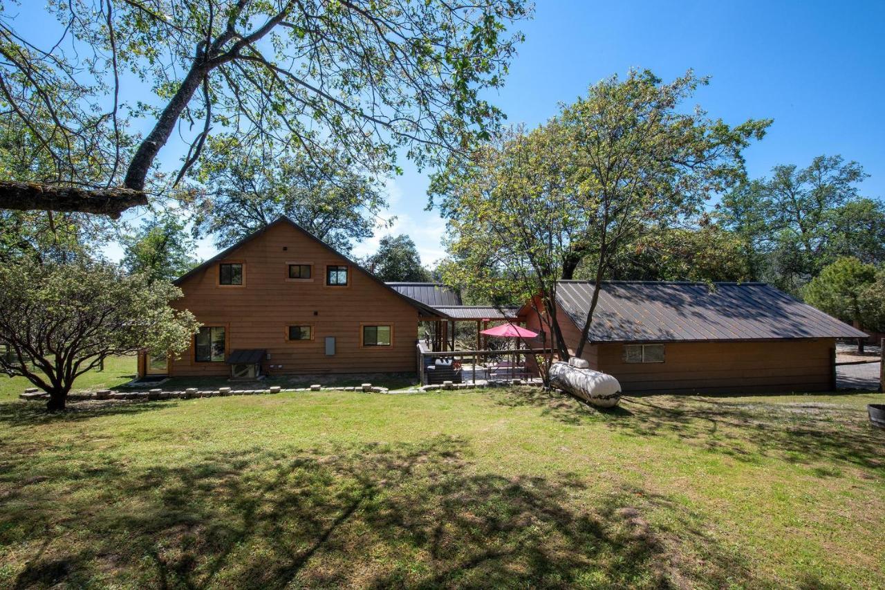 Sierra Base Camp Villa Oakhurst Buitenkant foto